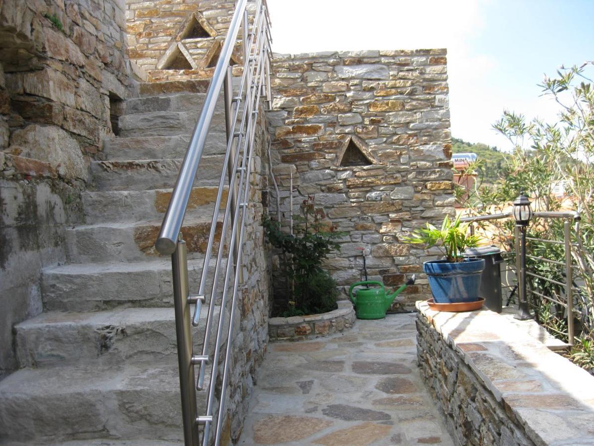 Astra-Ferienhaus Mit Grosser Dachterrasse Und Top-Ausstattung In Nas Armenistís Exterior foto